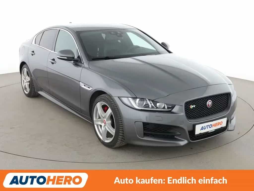 Jaguar XE 20d R-Sport Aut*NAVI*XENON*TEMPO*CAM*PDC*SHZ* 09/2015-photo-7