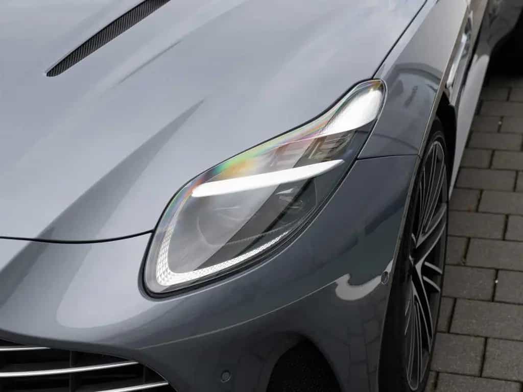 Aston Martin DB12 V8 Coupe 04/2024-photo-16