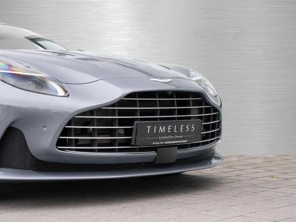 Aston Martin DB12 V8 Coupe 04/2024-photo-19