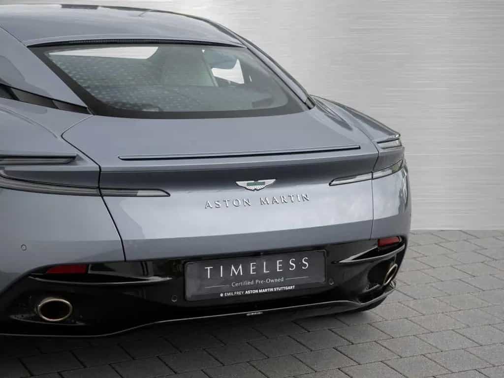 Aston Martin DB12 V8 Coupe 04/2024-photo-22