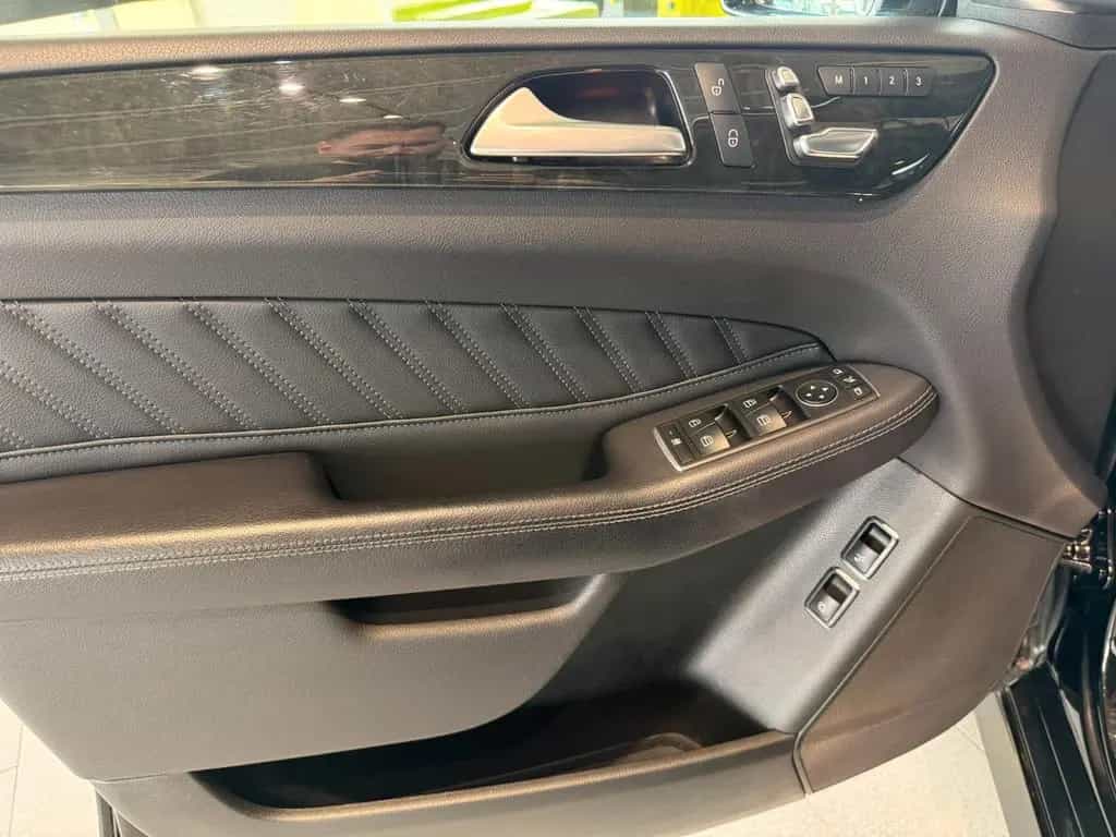 Mercedes-Benz GLE 500 4Matic*AMG-Line*360°*Pano*AHK*SHZ* 10/2018-photo-11