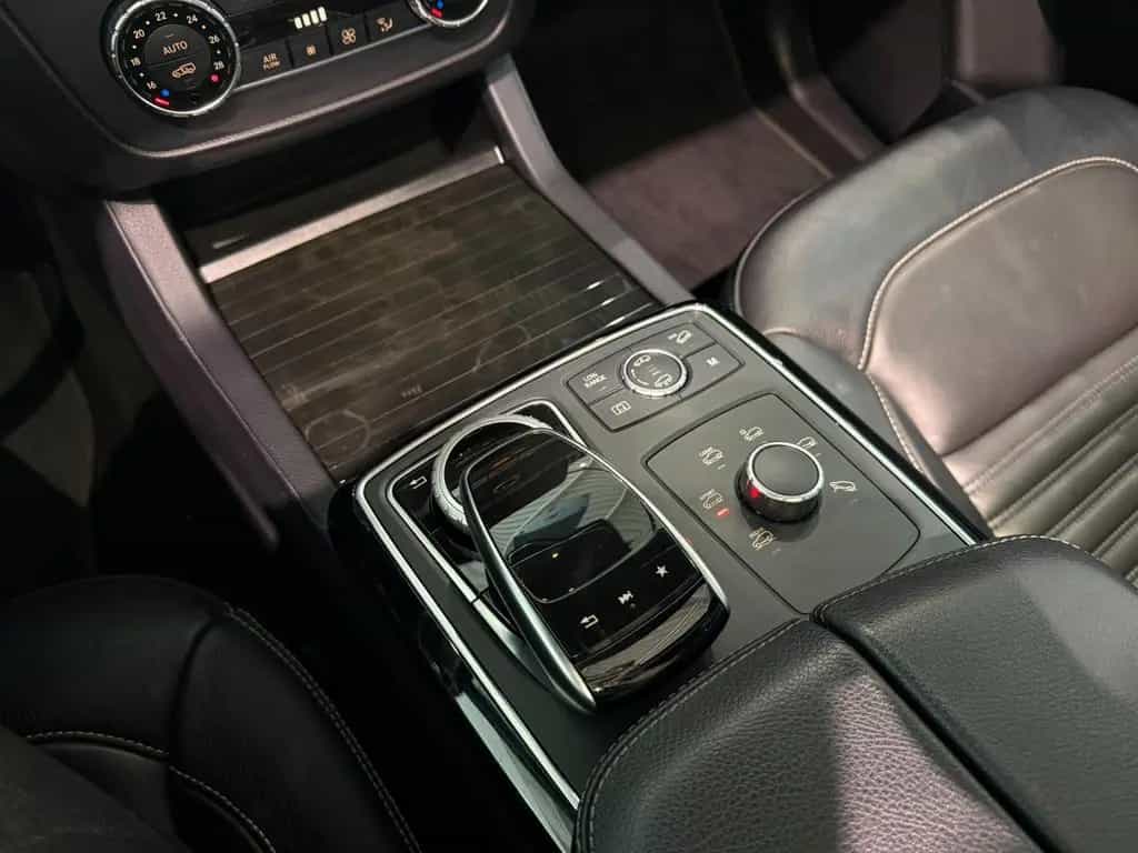 Mercedes-Benz GLE 500 4Matic*AMG-Line*360°*Pano*AHK*SHZ* 10/2018-photo-21