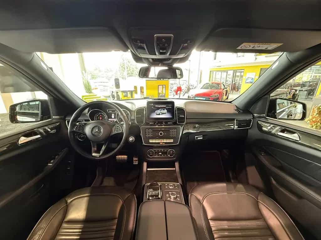 Mercedes-Benz GLE 500 4Matic*AMG-Line*360°*Pano*AHK*SHZ* 10/2018-photo-27