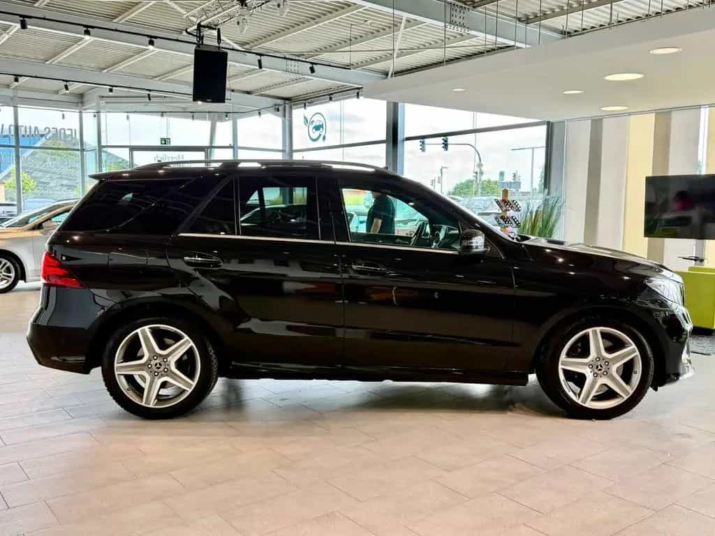 Mercedes-Benz GLE 500 4Matic*AMG-Line*360°*Pano*AHK*SHZ* 10/2018-photo-8