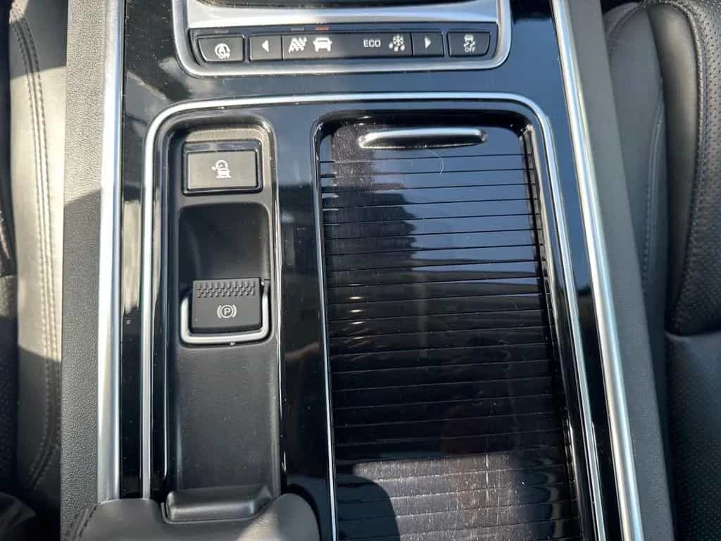 Jaguar XF Sportbrake Portfolio Pano AHK LED 12/2018-photo-15