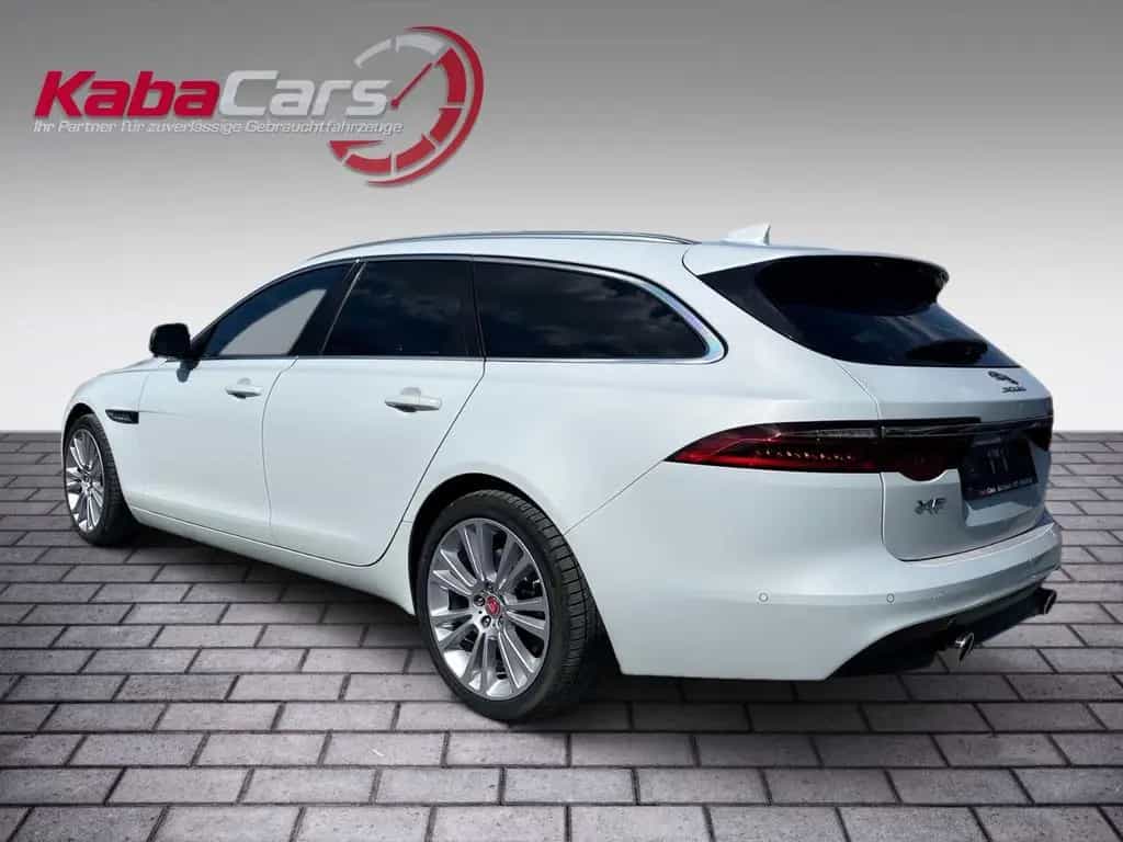 Jaguar XF Sportbrake Portfolio Pano AHK LED 12/2018-photo-4