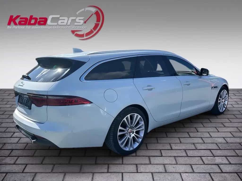 Jaguar XF Sportbrake Portfolio Pano AHK LED 12/2018-photo-5