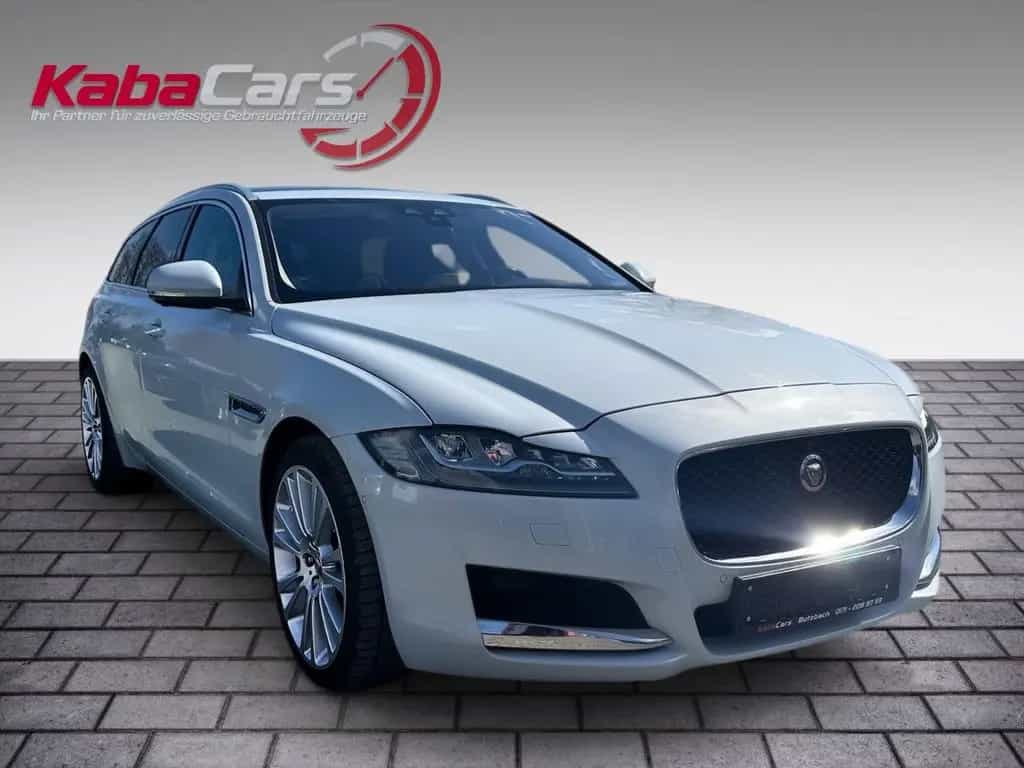 Jaguar XF Sportbrake Portfolio Pano AHK LED 12/2018-photo-6