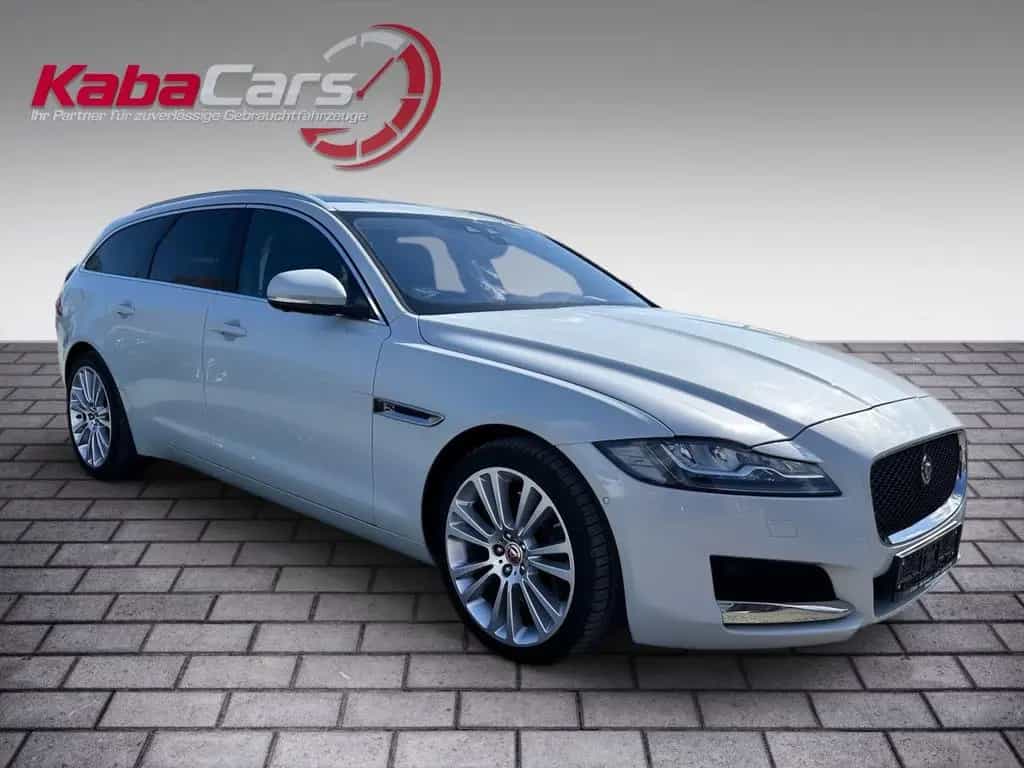 Jaguar XF Sportbrake Portfolio Pano AHK LED 12/2018-photo-7