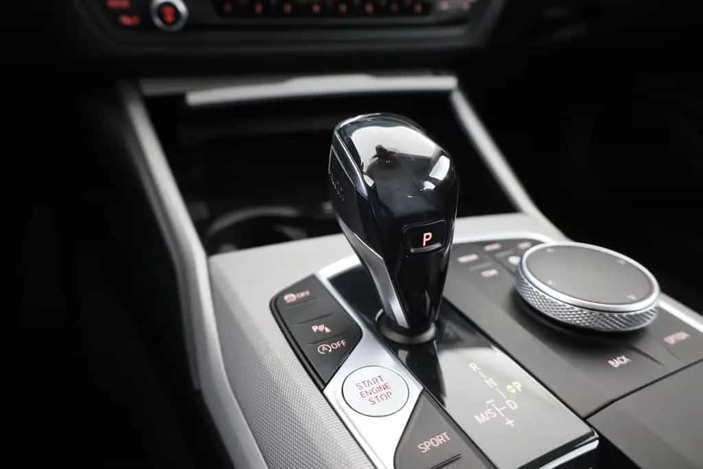 BMW 318 d Touring Advantage LED Navi Sitzheizung PDC 01/2020-photo-14