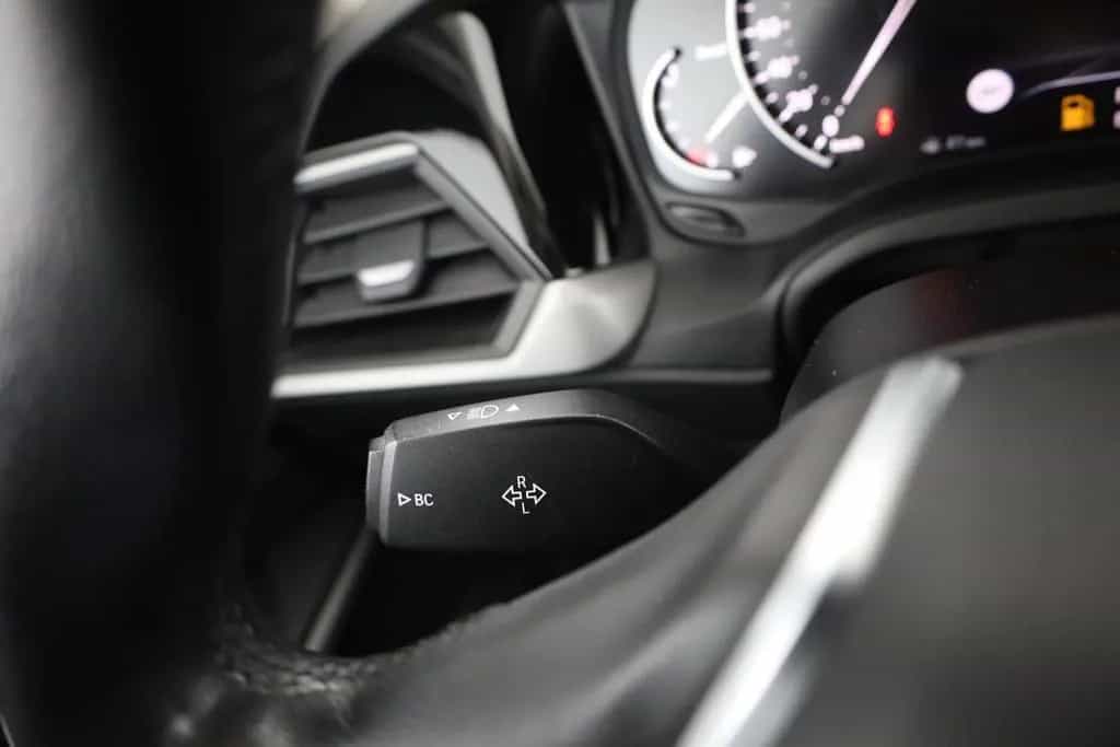BMW 318 d Touring Advantage LED Navi Sitzheizung PDC 01/2020-photo-18