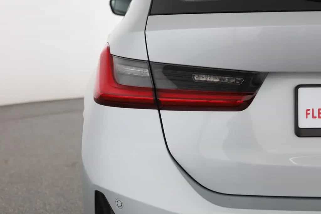 BMW 318 d Touring Advantage LED Navi Sitzheizung PDC 01/2020-photo-29