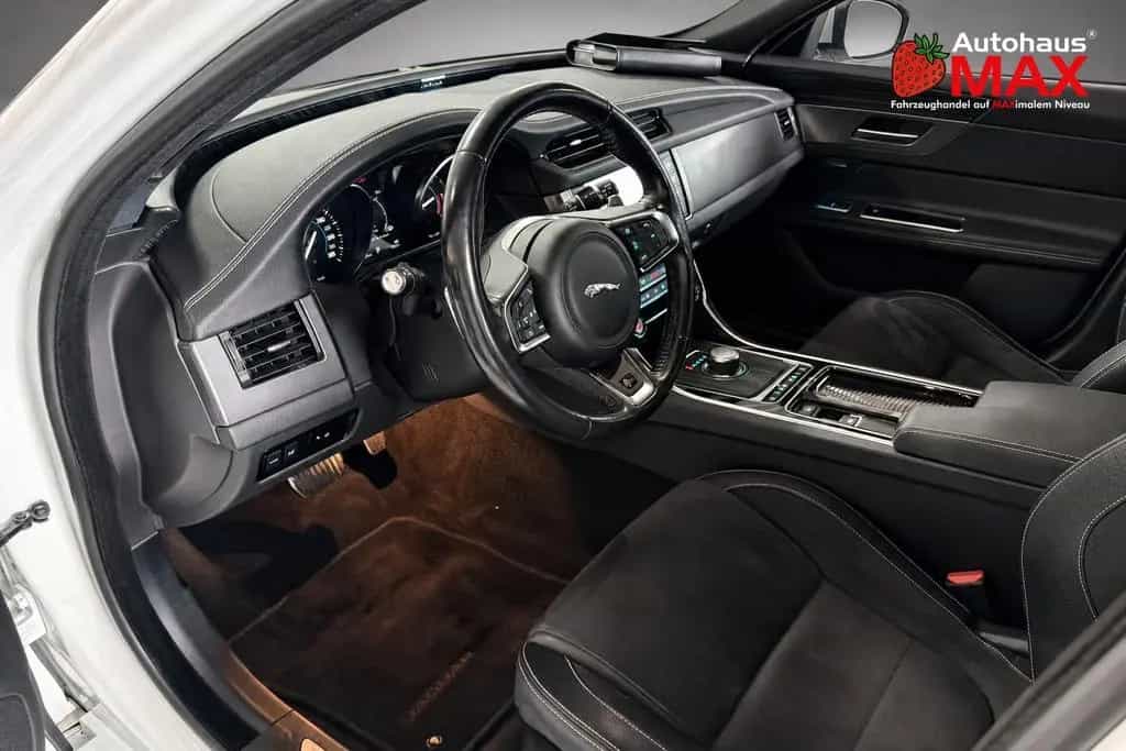 Jaguar XF Sportbrake S~SZH~SpurH~TotW~LHZ~Tempo 07/2018-photo-10