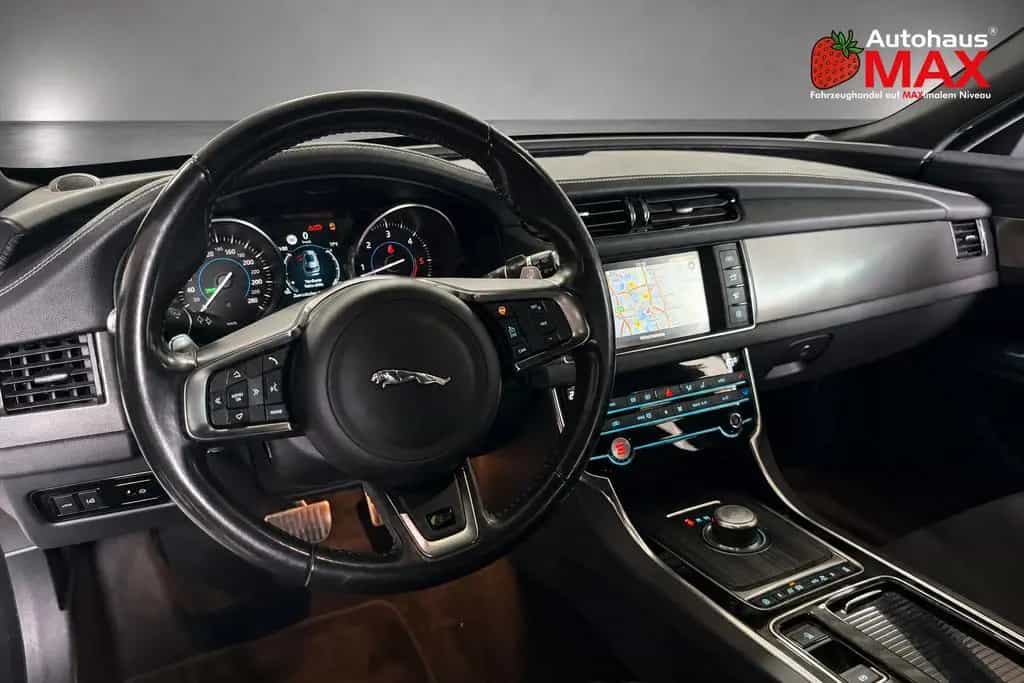 Jaguar XF Sportbrake S~SZH~SpurH~TotW~LHZ~Tempo 07/2018-photo-12