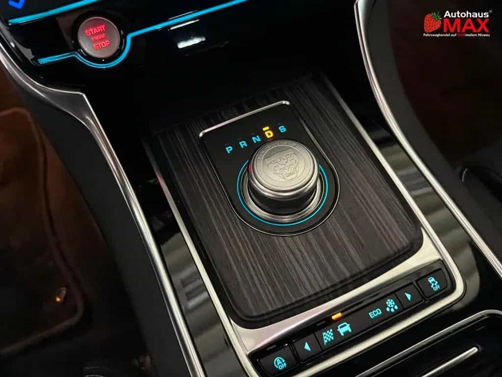 Jaguar XF Sportbrake S~SZH~SpurH~TotW~LHZ~Tempo 07/2018-photo-14