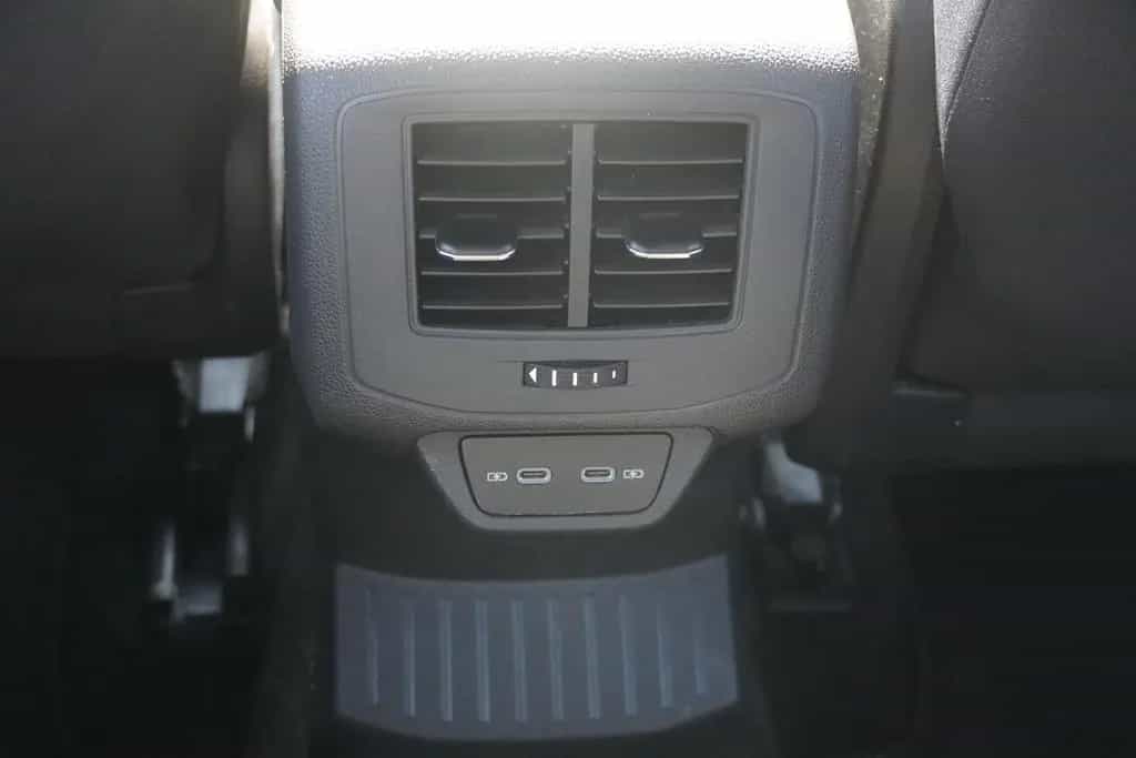 Volkswagen T-Roc 1.0 R-Line LED Navi ACC Sitzheizung Kamera 01/2023-photo-27