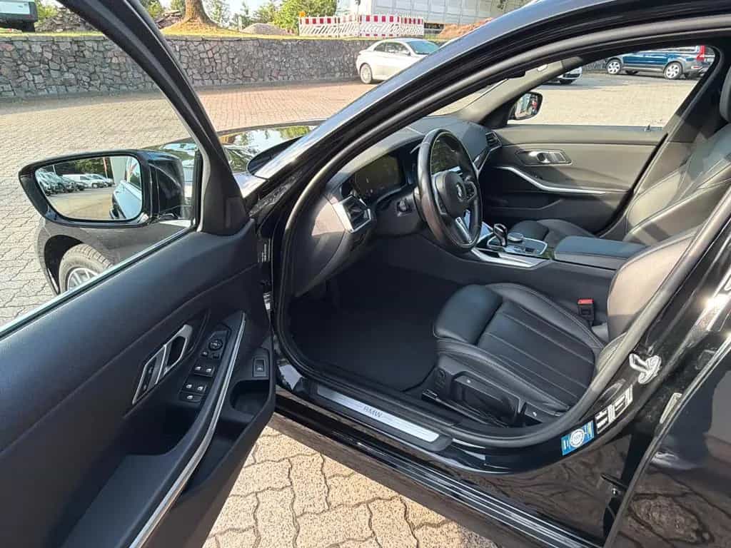 BMW 320 3 Touring 320 d Luxury Line 03/2022-photo-8
