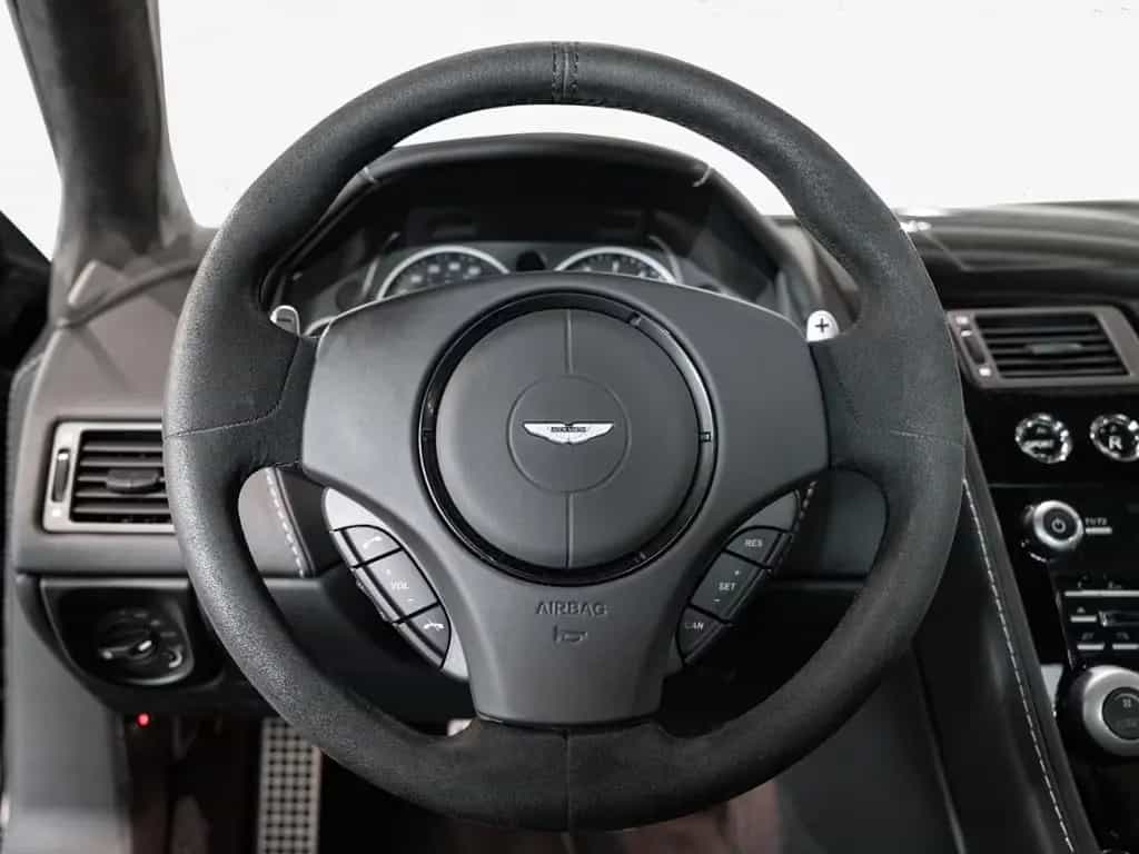 Aston Martin V12 Vantage S Coupe Aston Martin Hamburg 09/2014-photo-10