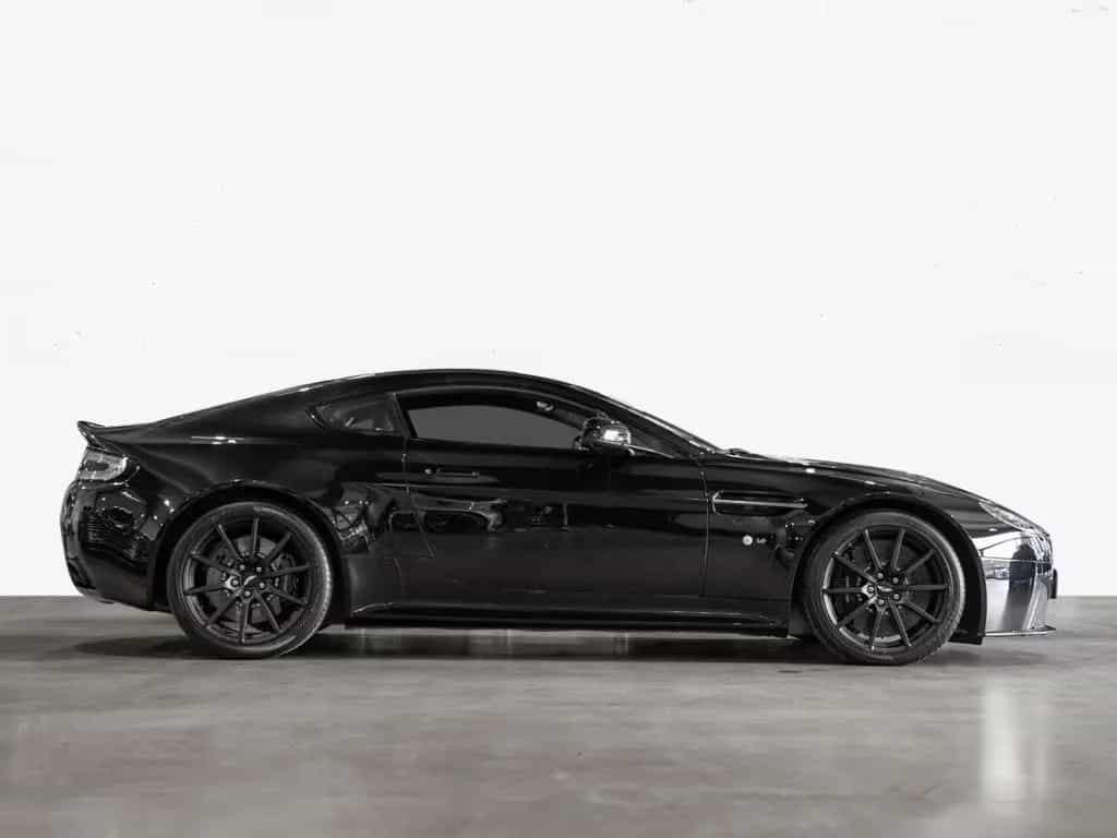 Aston Martin V12 Vantage S Coupe Aston Martin Hamburg 09/2014-photo-12
