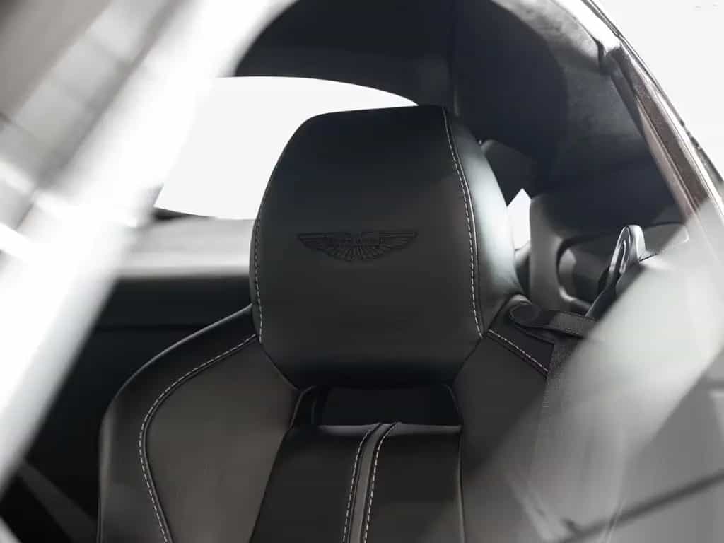 Aston Martin V12 Vantage S Coupe Aston Martin Hamburg 09/2014-photo-4