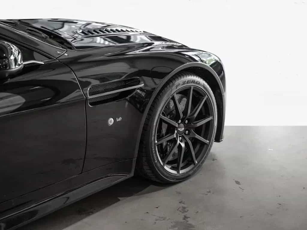 Aston Martin V12 Vantage S Coupe Aston Martin Hamburg 09/2014-photo-8