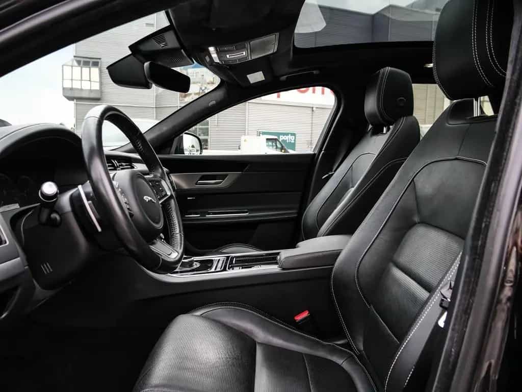 Jaguar XF Sportbrake Chequered Flag AWD Niveau Panorama 08/2020-photo-11