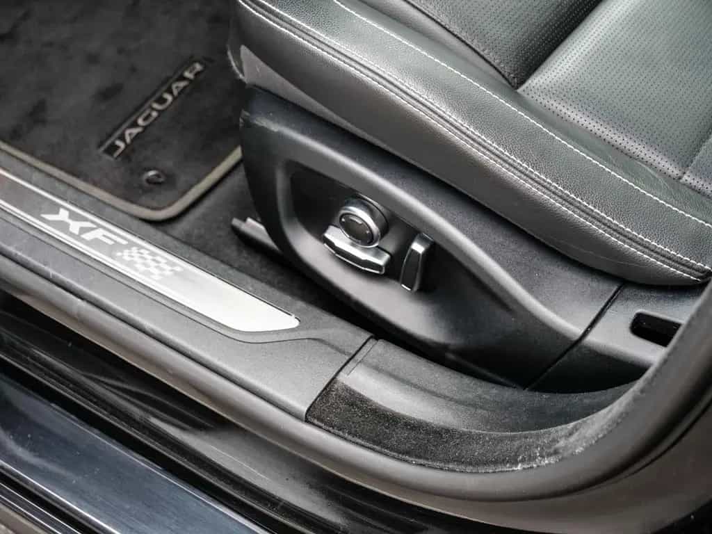 Jaguar XF Sportbrake Chequered Flag AWD Niveau Panorama 08/2020-photo-20