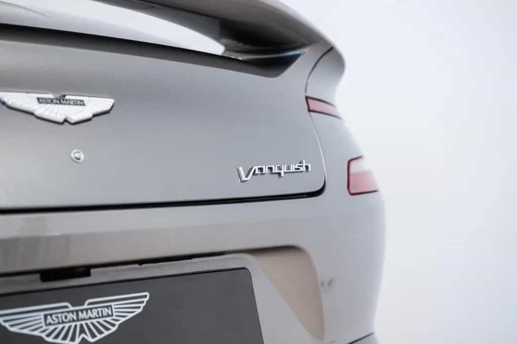 Aston Martin Vanquish Volante | 8-Speed | Tungsten Silver | 06/2017-photo-21