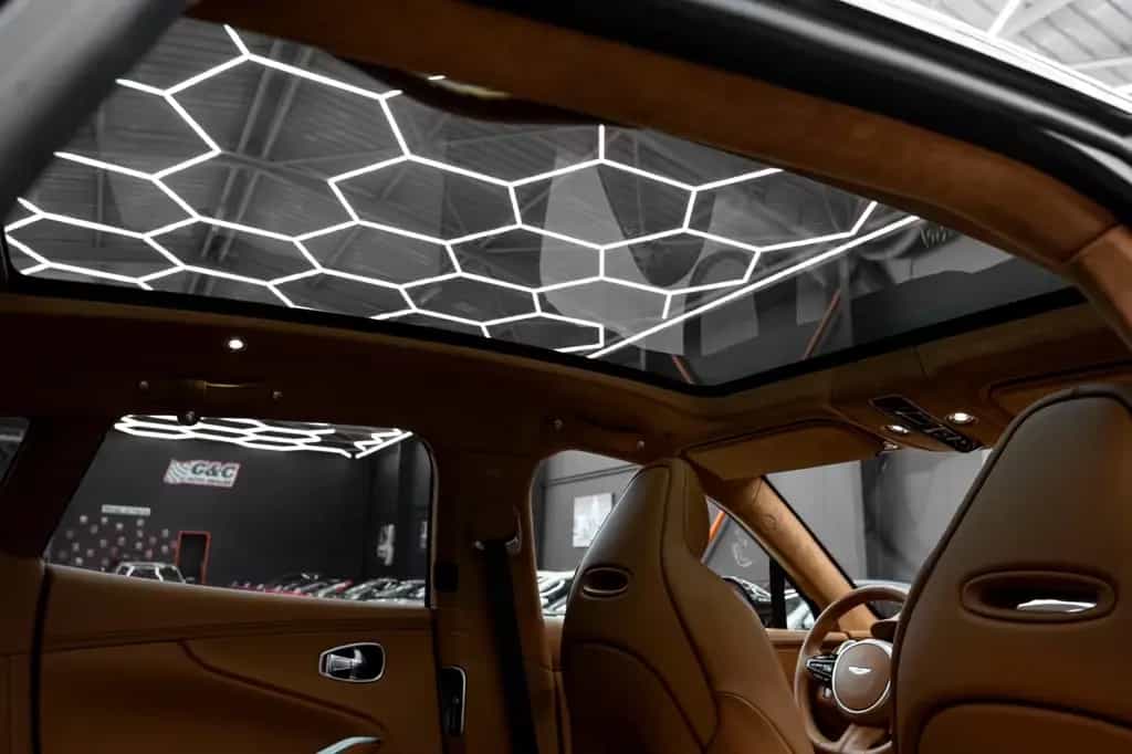 Aston Martin DBX // NETTO EXPORT // ACCIDENT FREE 05/2021-photo-12