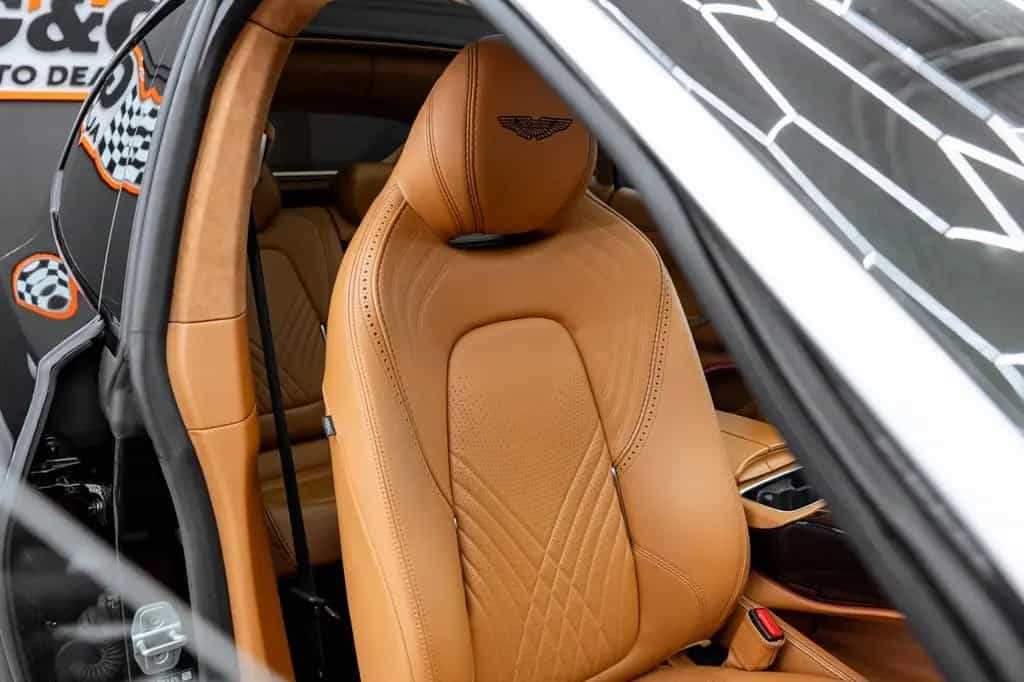 Aston Martin DBX // NETTO EXPORT // ACCIDENT FREE 05/2021-photo-13