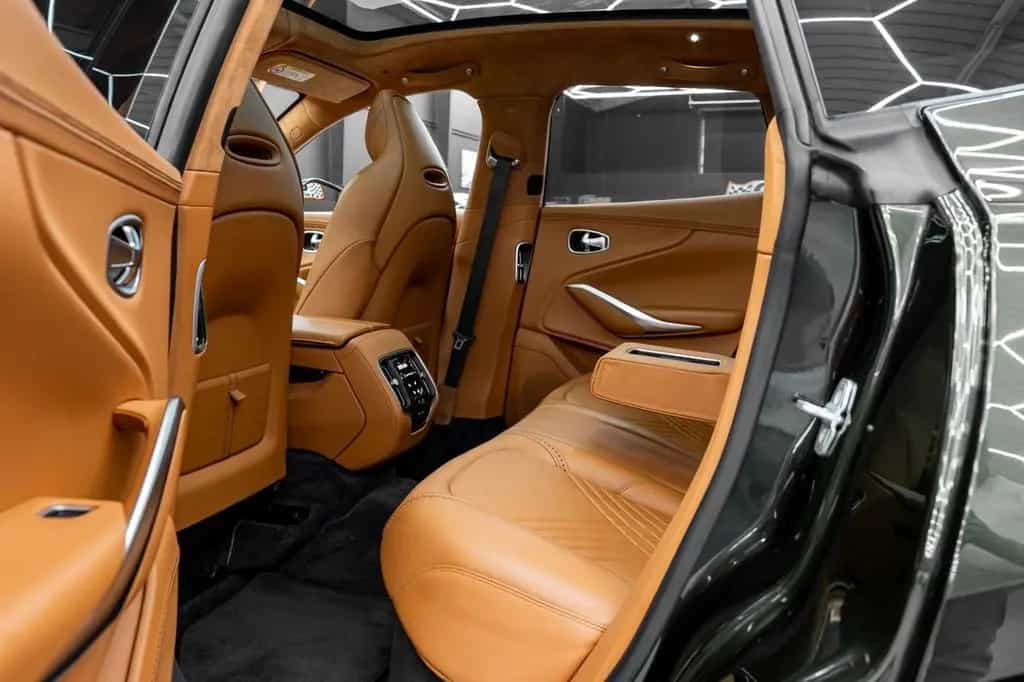 Aston Martin DBX // NETTO EXPORT // ACCIDENT FREE 05/2021-photo-18