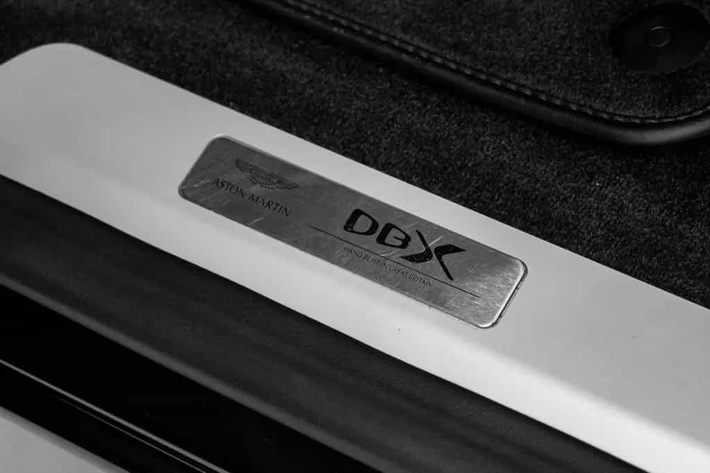 Aston Martin DBX // NETTO EXPORT // ACCIDENT FREE 05/2021-photo-28