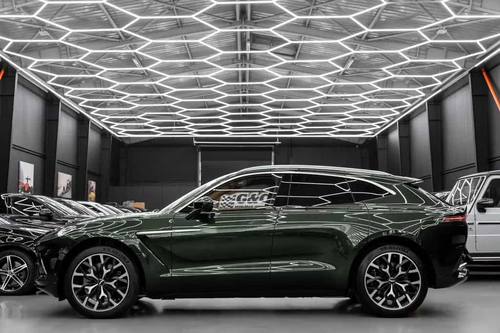 Aston Martin DBX // NETTO EXPORT // ACCIDENT FREE 05/2021-photo-29