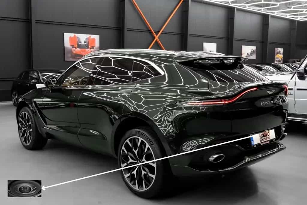 Aston Martin DBX // NETTO EXPORT // ACCIDENT FREE 05/2021-photo-3