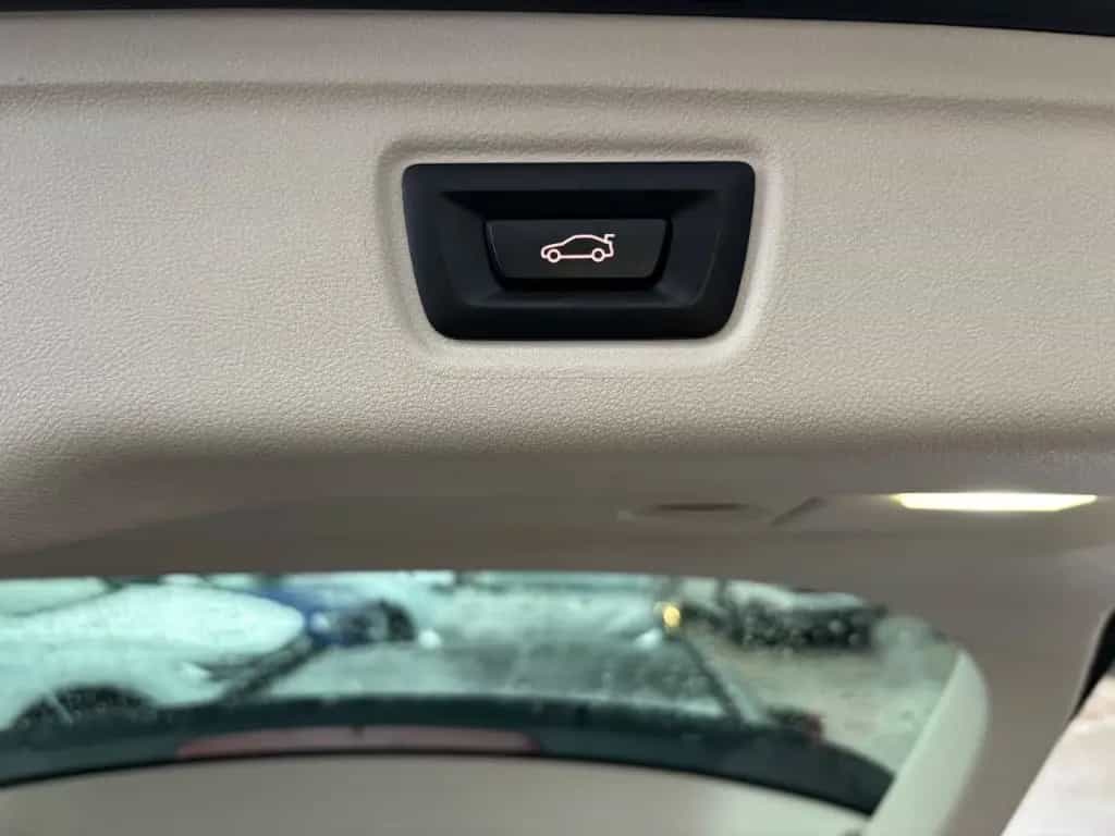 BMW 320 d Advantage *360°KAMERA/NAVI* 08/2020-photo-17