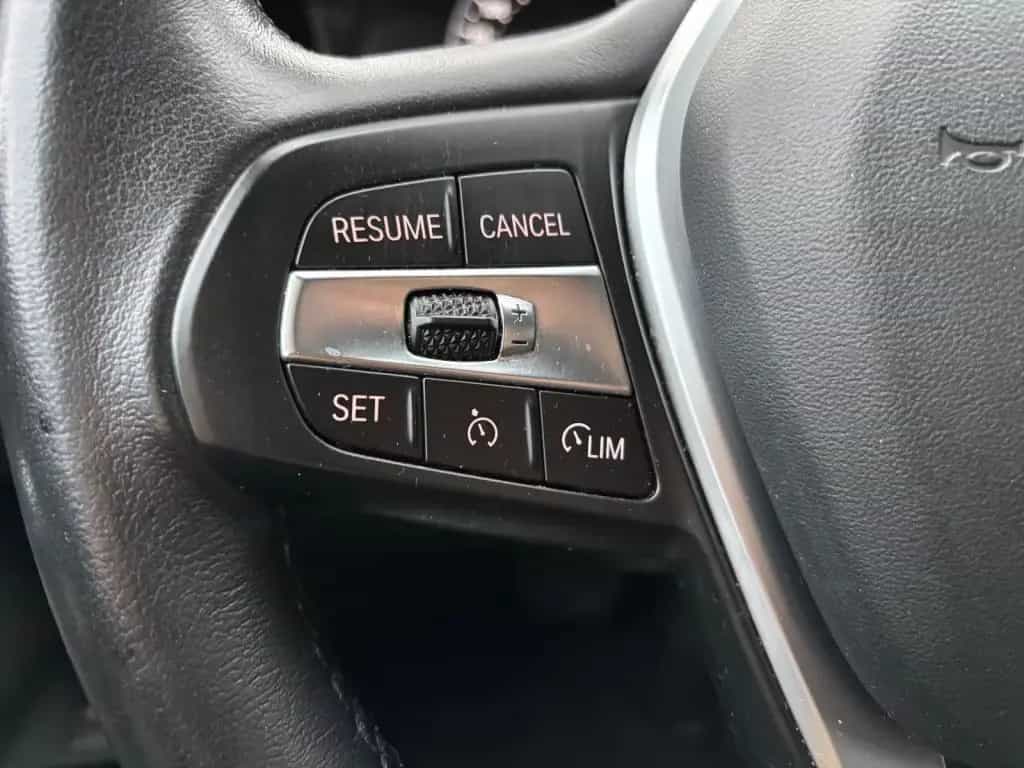 BMW 320 d Advantage *360°KAMERA/NAVI* 08/2020-photo-8