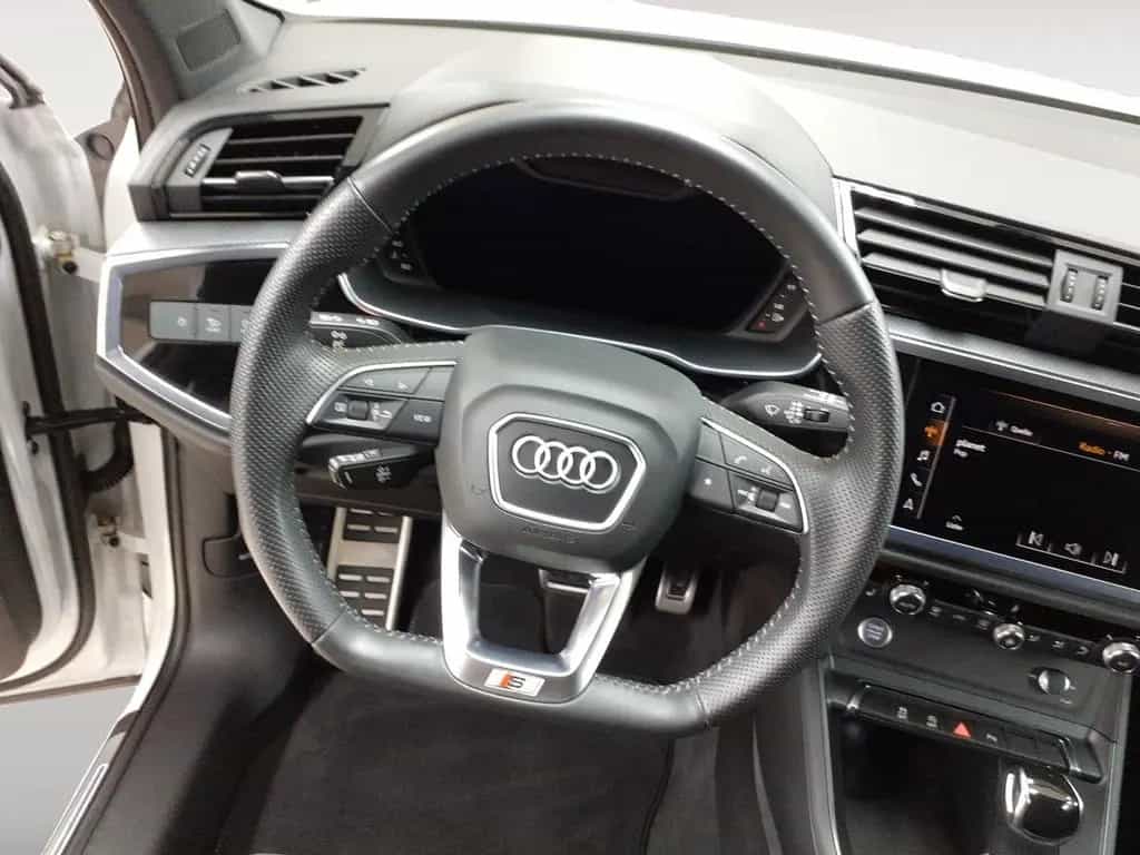Audi Q3 40 2.0TFSI quattro S-Line *Navi*AHK*LED*Sitzh 07/2019-photo-10