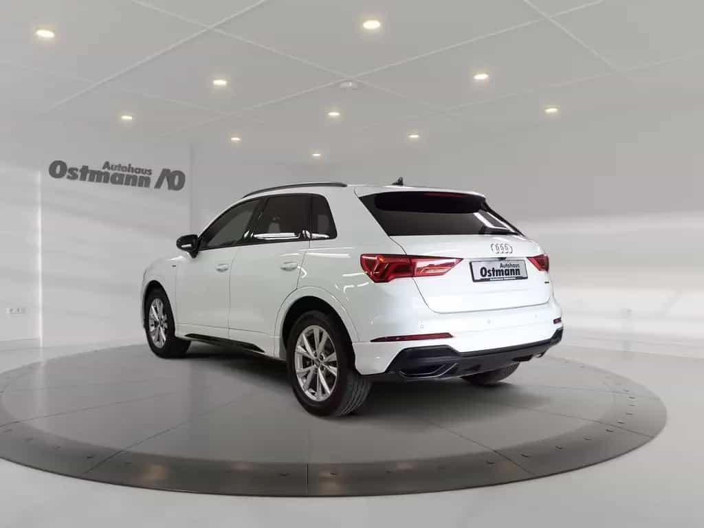 Audi Q3 40 2.0TFSI quattro S-Line *Navi*AHK*LED*Sitzh 07/2019-photo-2