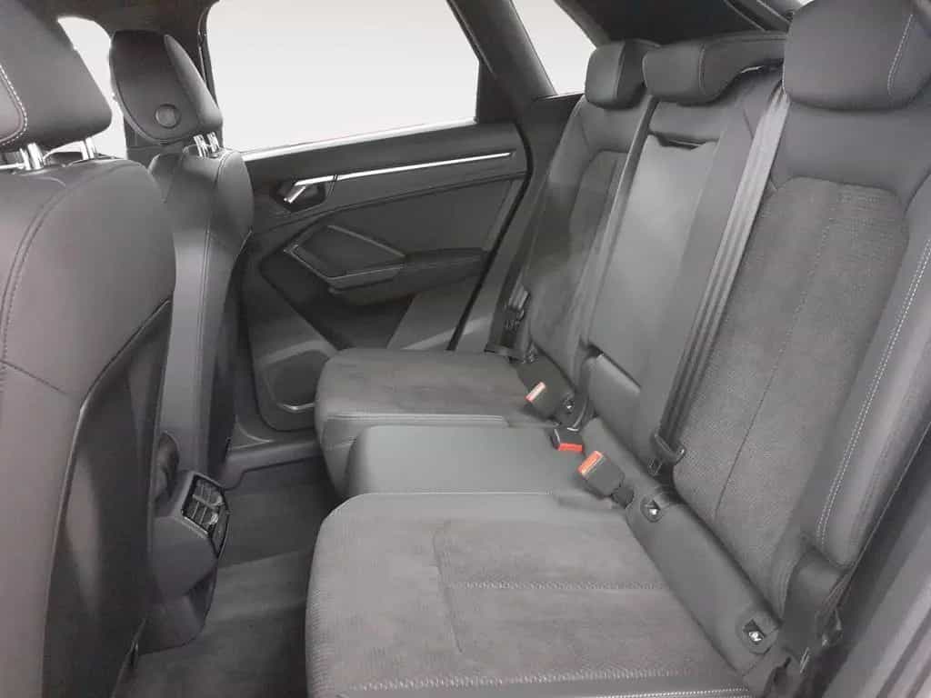 Audi Q3 40 2.0TFSI quattro S-Line *Navi*AHK*LED*Sitzh 07/2019-photo-7