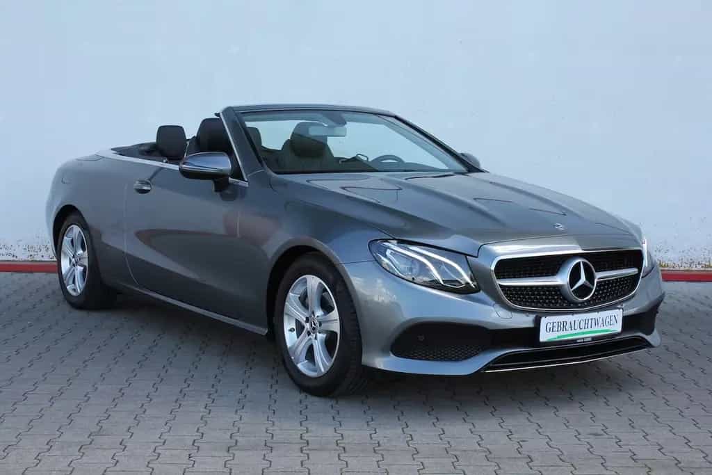 Mercedes-Benz E 200 Cabrio Cap & Scarf letzter Halter s. 2019 05/2018-photo-0