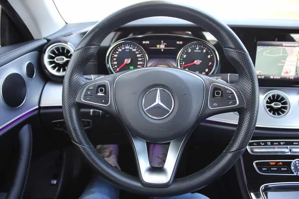 Mercedes-Benz E 200 Cabrio Cap & Scarf letzter Halter s. 2019 05/2018-photo-17