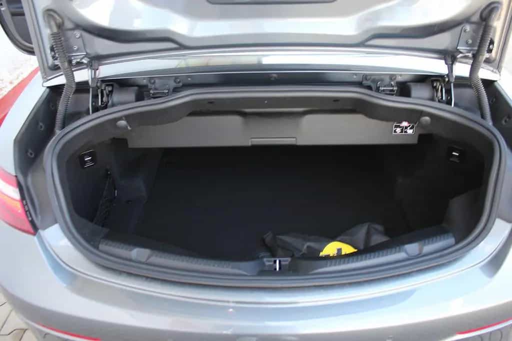 Mercedes-Benz E 200 Cabrio Cap & Scarf letzter Halter s. 2019 05/2018-photo-21