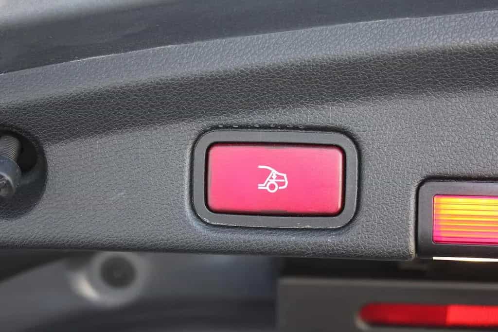 Mercedes-Benz E 200 Cabrio Cap & Scarf letzter Halter s. 2019 05/2018-photo-22