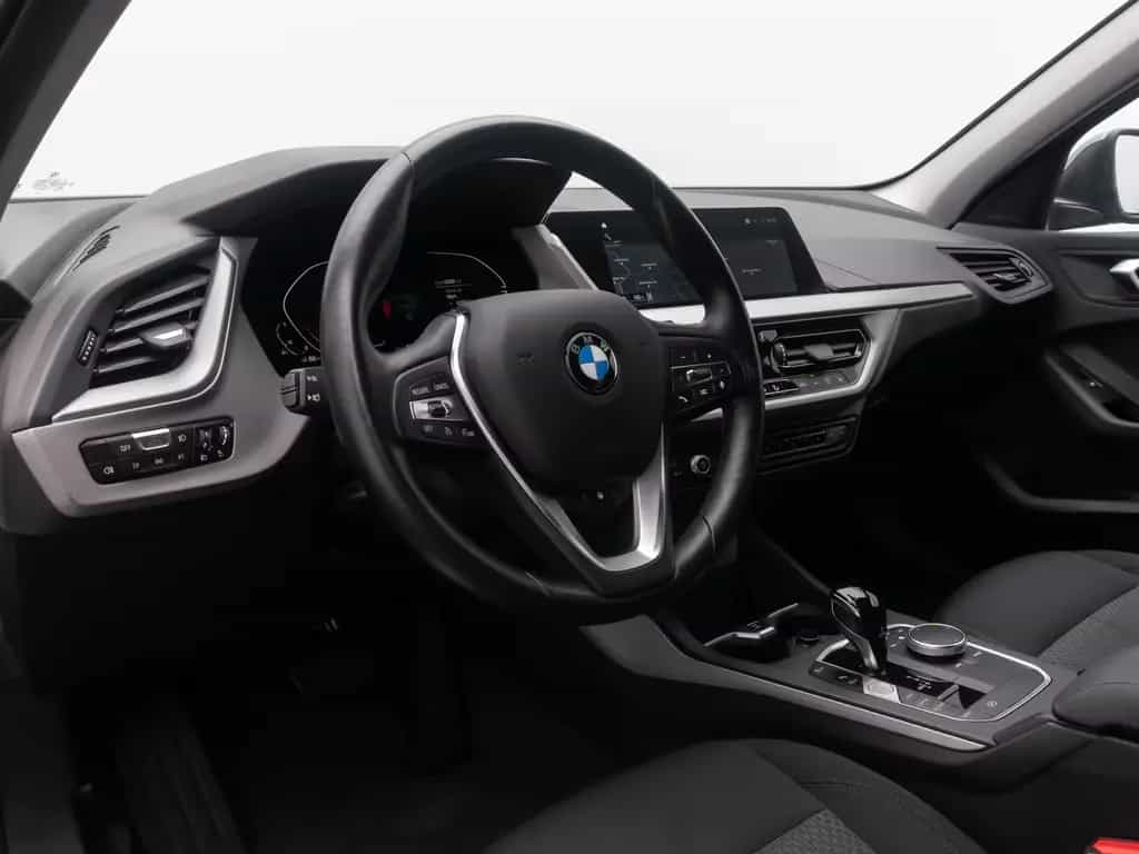 BMW 118 i GeschwindigReg DAB AHK DriveAs LED CockpitP 04/2023-photo-19