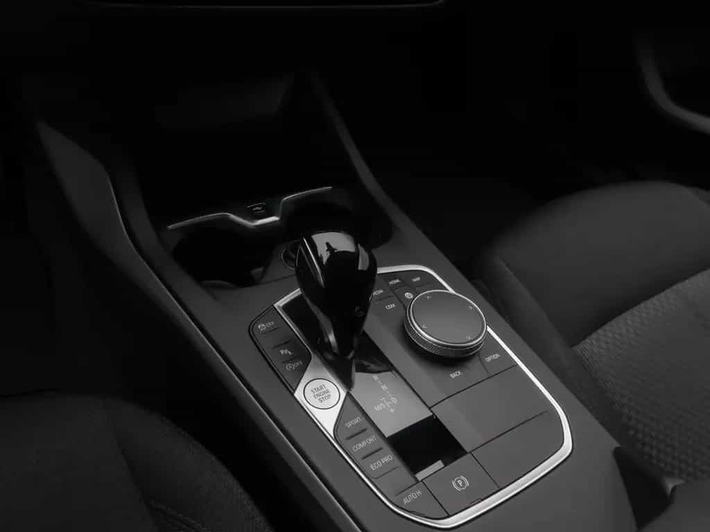 BMW 118 i GeschwindigReg DAB AHK DriveAs LED CockpitP 04/2023-photo-21