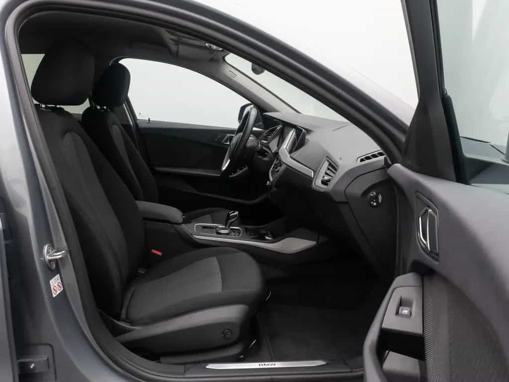 BMW 118 i GeschwindigReg DAB AHK DriveAs LED CockpitP 04/2023-photo-23