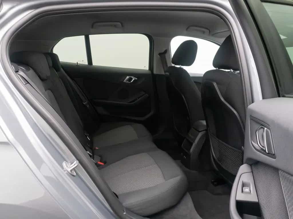 BMW 118 i GeschwindigReg DAB AHK DriveAs LED CockpitP 04/2023-photo-25
