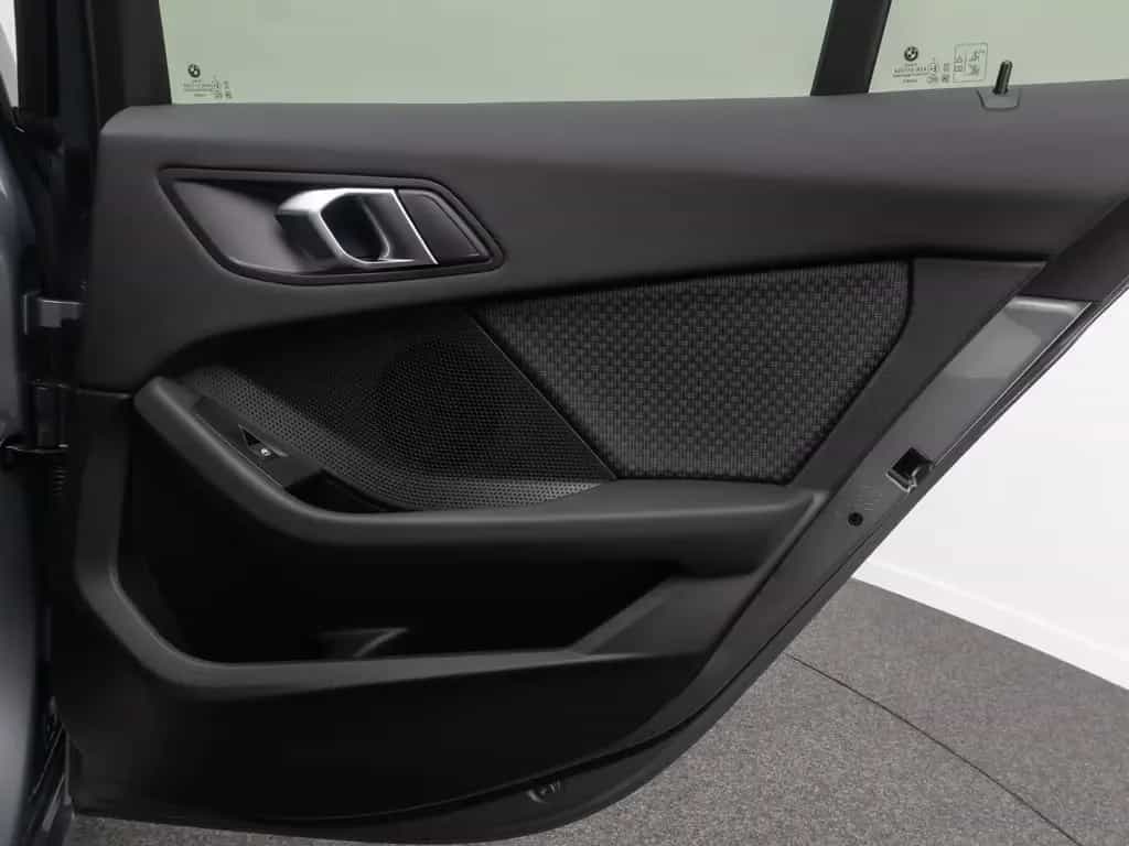 BMW 118 i GeschwindigReg DAB AHK DriveAs LED CockpitP 04/2023-photo-28