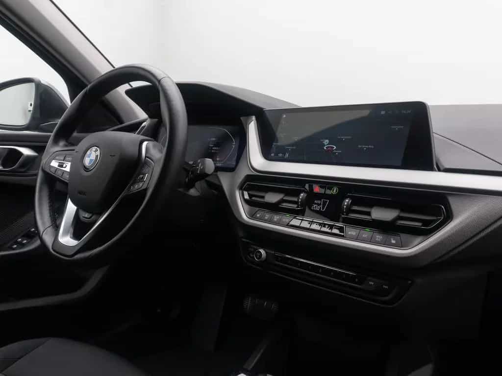 BMW 118 i GeschwindigReg DAB AHK DriveAs LED CockpitP 04/2023-photo-33