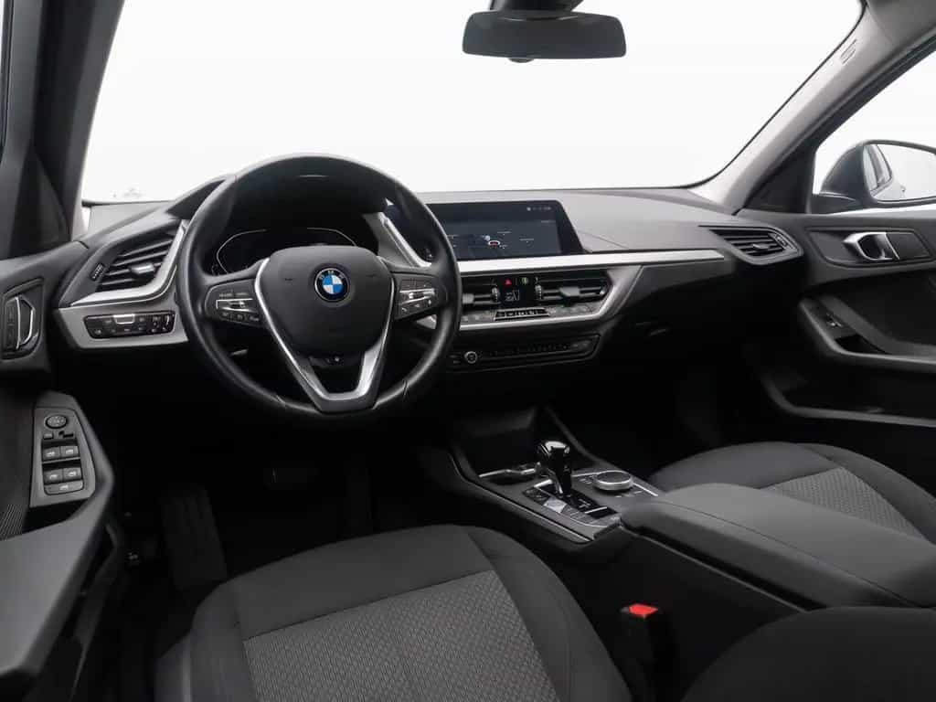 BMW 118 i GeschwindigReg DAB AHK DriveAs LED CockpitP 04/2023-photo-34